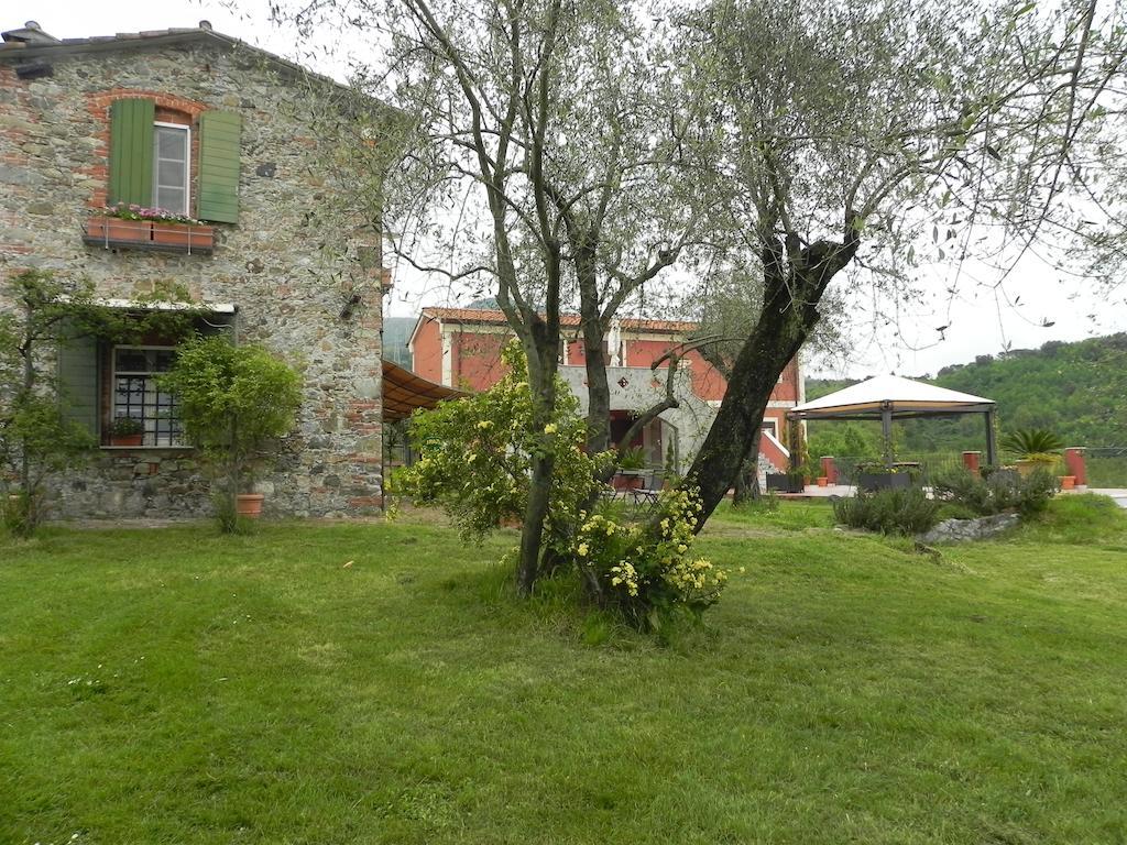 Il Giardino Delle Esperidi Bed & Breakfast Fosdinovo Exterior photo