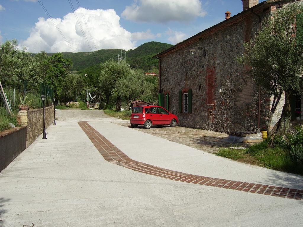 Il Giardino Delle Esperidi Bed & Breakfast Fosdinovo Exterior photo